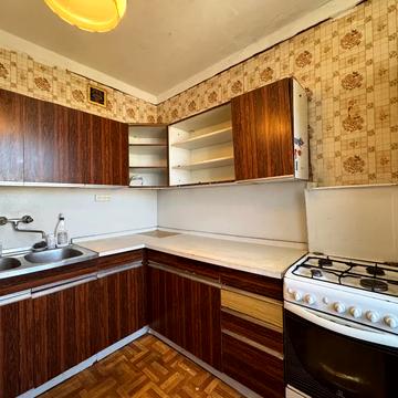 Новорічна вул., 73