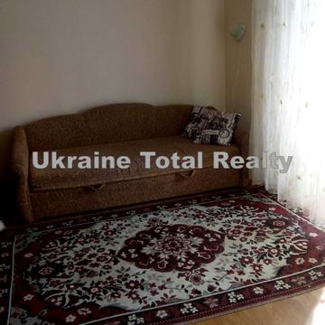 Олени Теліги вул., 35-Д