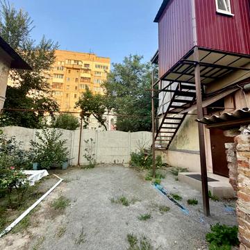Вартових Неба вул. (Бородинська), 20