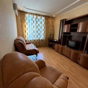 Софіївська вул., 20