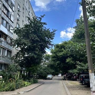 Небесної Сотні просп. (Маршала Жукова), 32