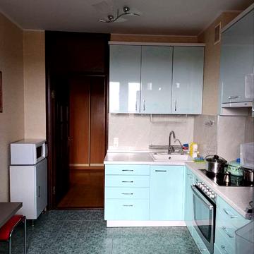Академіка Корольова вул., 85