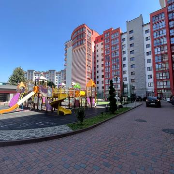 Європейська вул., 1