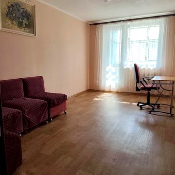 Велика Кільцева вул., 8