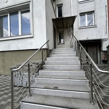 Михайла Орловського пров., 1/1