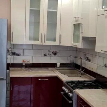 Богдана Хмельницького вул., 19