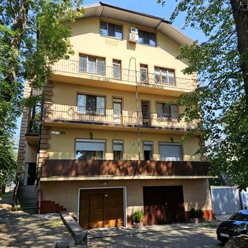 Гетьмана Івана Мазепи вул., 92