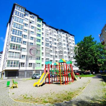 Пасічна вул., 44