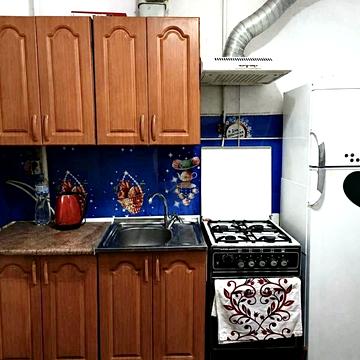 Семінарська вул., 1