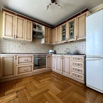 Голосіївський просп. (40-річчя Жовтня), 11