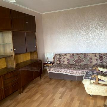 Героїв просп., 11