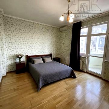 Бульварно-Кудрявська вул. (Воровського), 36