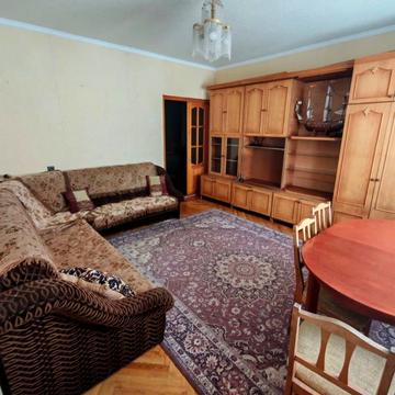 Прибузька вул., 12