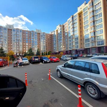 Героїв Небесної Сотні просп., 26/21