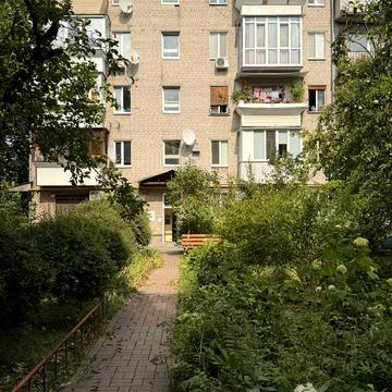 Івана Мазепи вул. (Січневого Повстання), 8