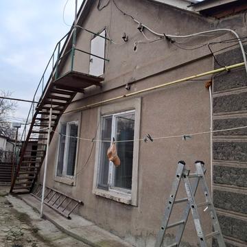 Четверта вул., 8