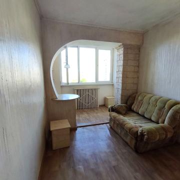 Академіка Корольова вул., 3