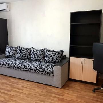Драгоманова вул., 42