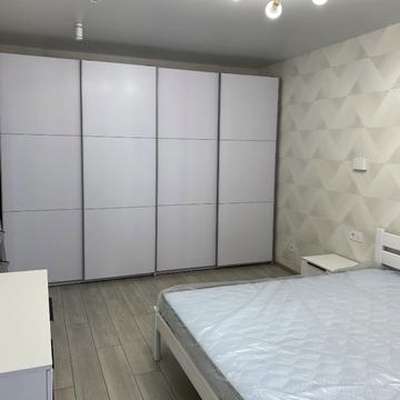 Віктора Некрасова вул. (Північно-Сирецька), 8