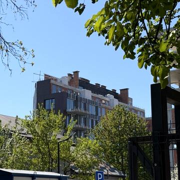 Володимира Навроцького вул., 69