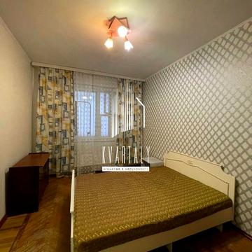 Каштанова вул., 13