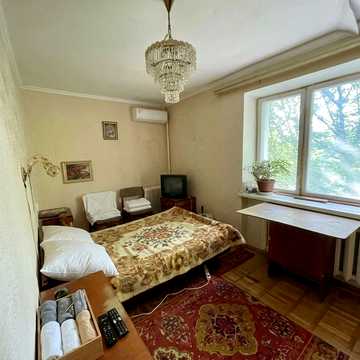 Інститутська вул., 20/2