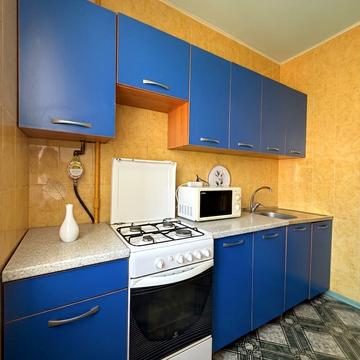 Червоної Калини просп. (Володимира Маяковського), 8