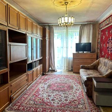 Пасічна вул., 51