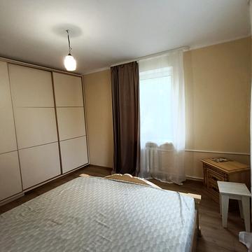 Монтажників вул., 103
