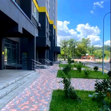 Кадетський Гай вул., 8