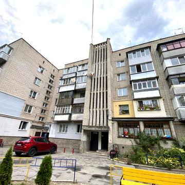 Хлібна вул., 23