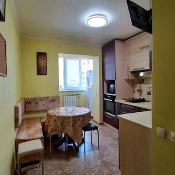 Червоної Калини просп. (Володимира Маяковського), 65