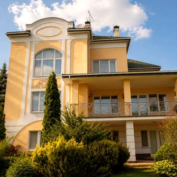 Верхній Вал, 10