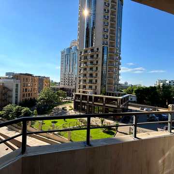 Генуезька вул., 1-Е