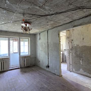 Тесленка вул., 18