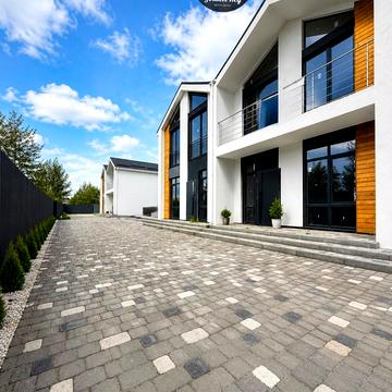 Чубинського, 17