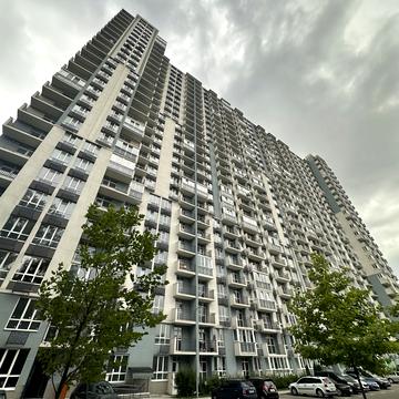 Валеряна Підмогильного вул., 5