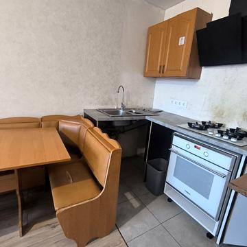 Бишівська вул., 7