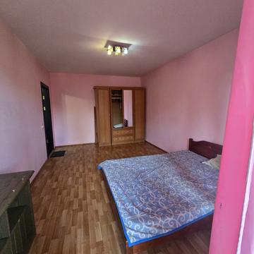 Китобоїв вул., 10