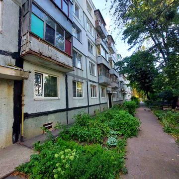 Михайла Комарова вул. (Тархова), 5