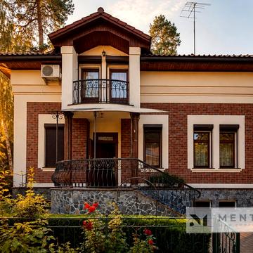 Курортна вул., 9