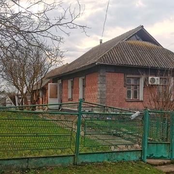Подільська, 10