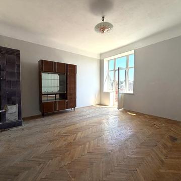 Богдана Хмельницького вул., 52