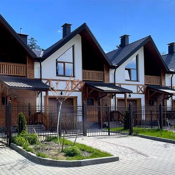 Придорожна вул., 10