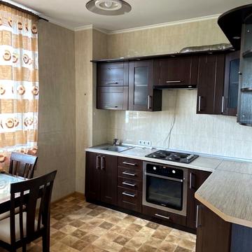 Саперно-Слобідська вул., 22