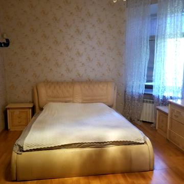 Кінна вул., 22