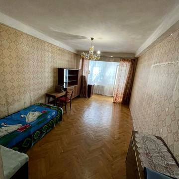 Романа Ратушного вул. (Волгоградська), 5