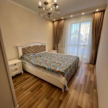 Євгена Коновальця вул., 120