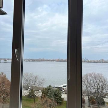 Січеславська Набережна вул. (Набережна В. І. Леніна), 37