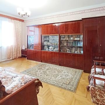 Гната Хоткевича вул., 83